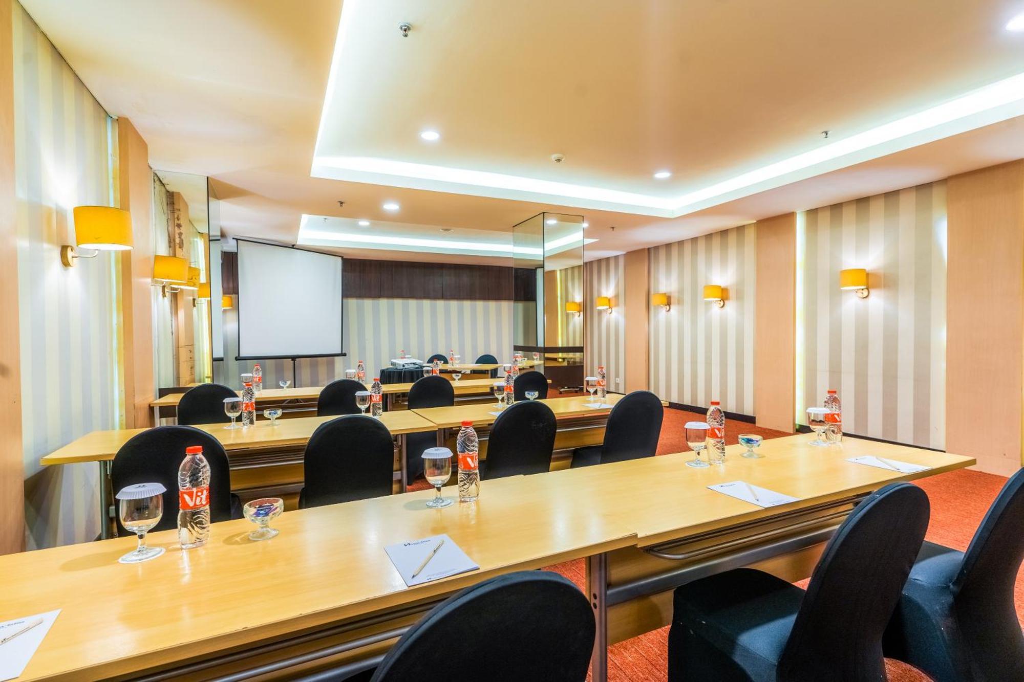 Swiss-Belinn Malang Exteriér fotografie